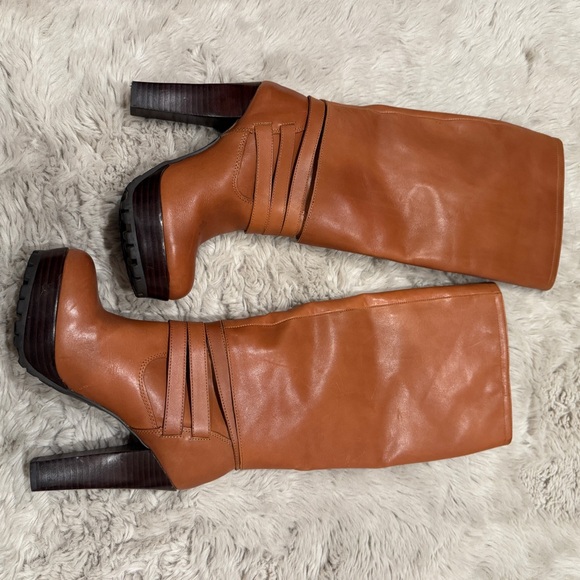 Hinge Tall Leather Boots, Size 6 - Picture 3 of 7